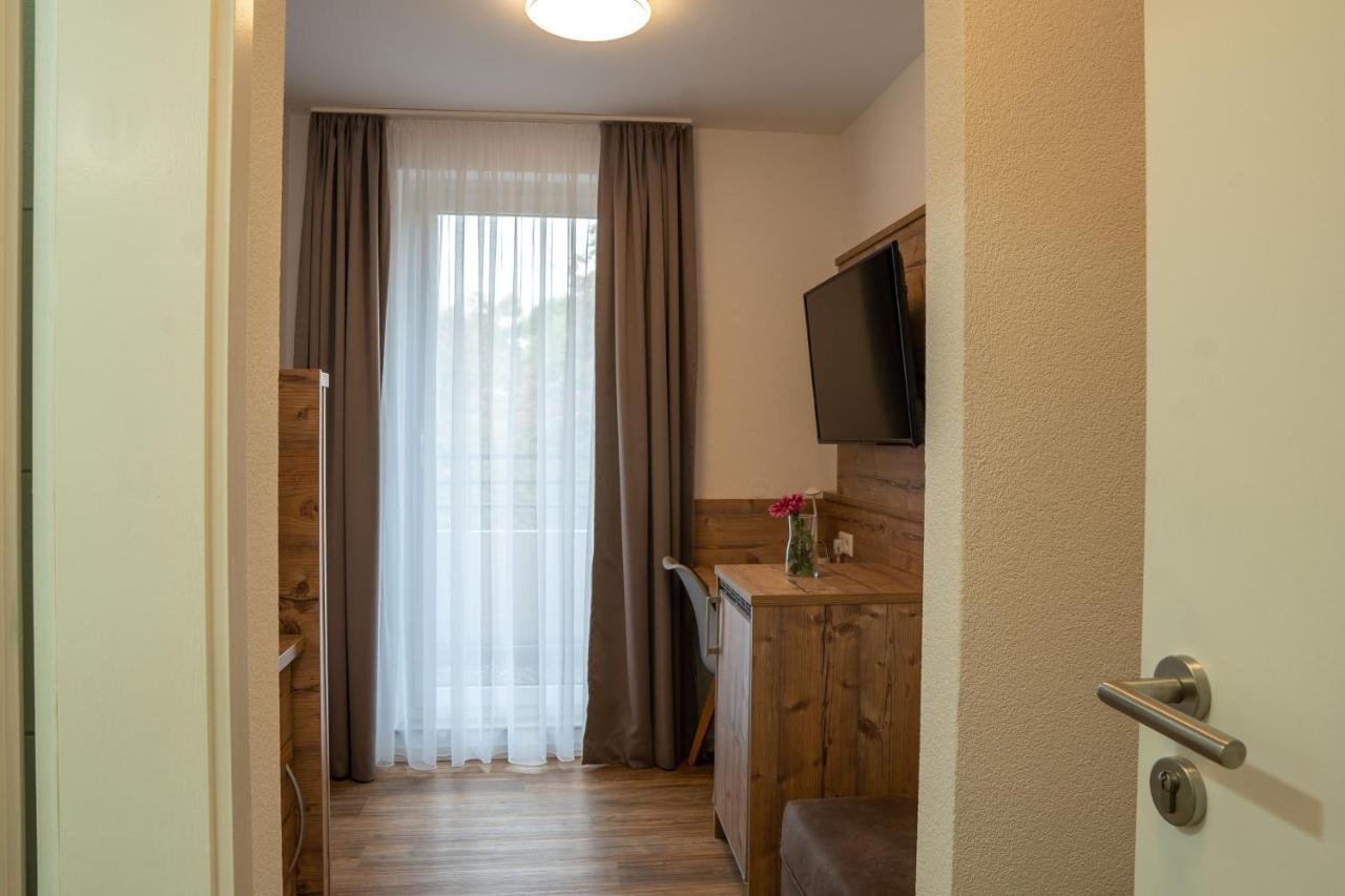 Hotel Post Mit Klimaanlage Неккарзульм Экстерьер фото