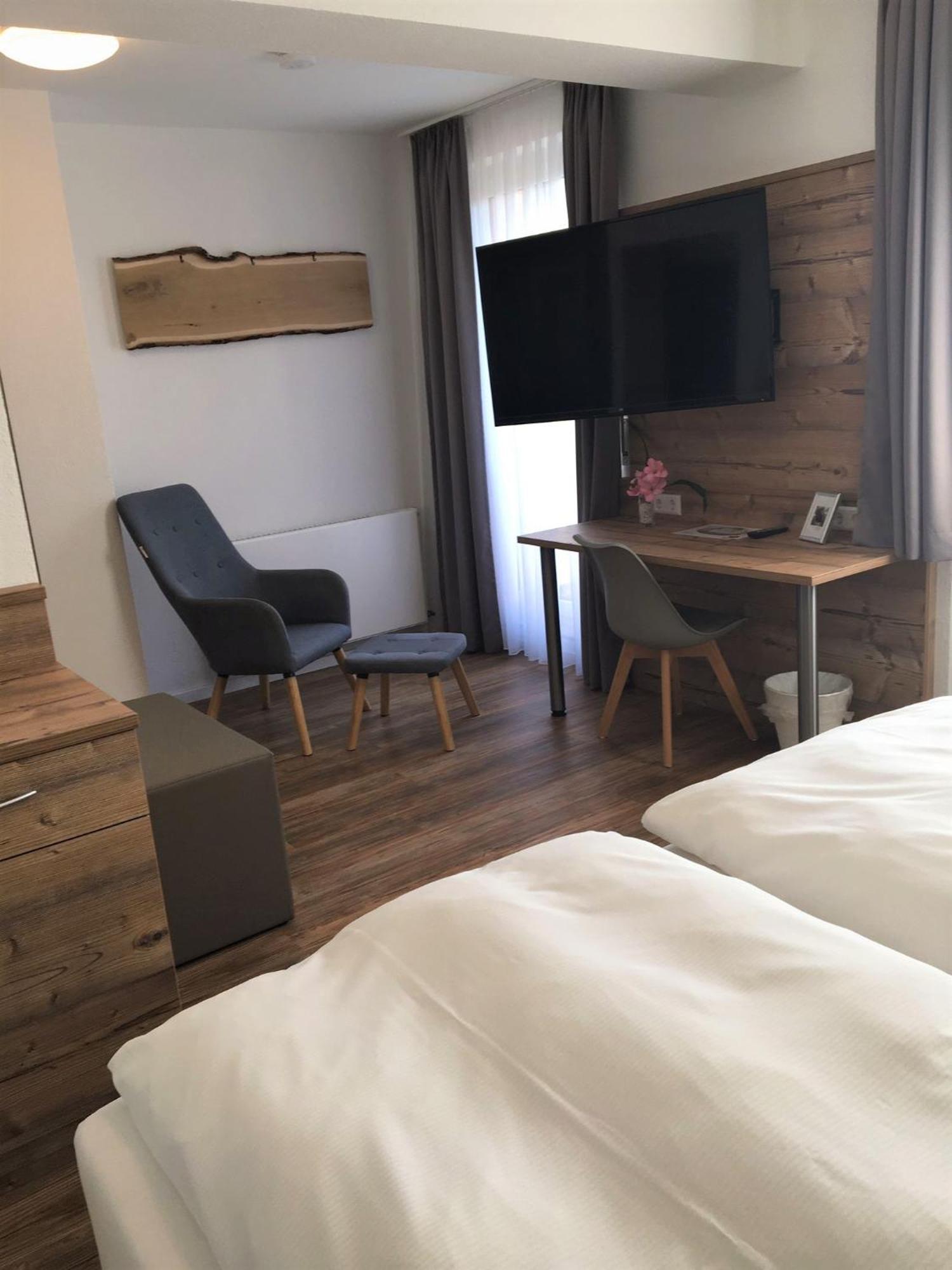 Hotel Post Mit Klimaanlage Неккарзульм Экстерьер фото